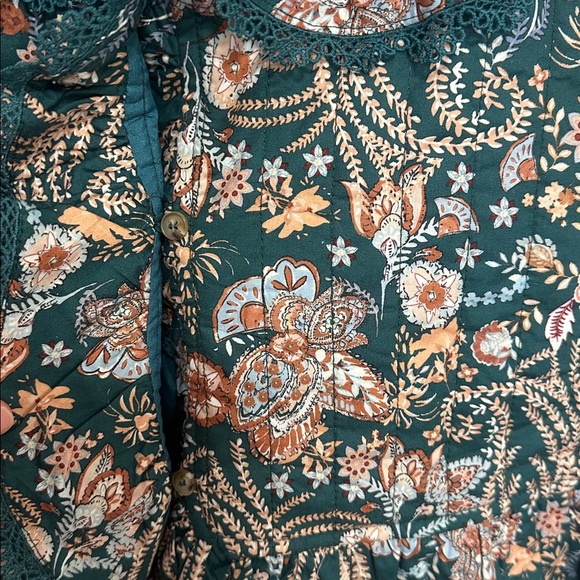 Patterned top - Picture 3 of 4